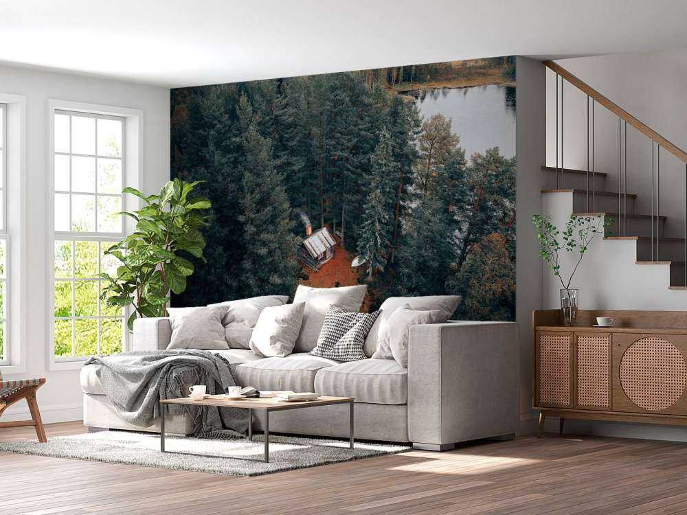 Domek otoczony lasem i jeziorami