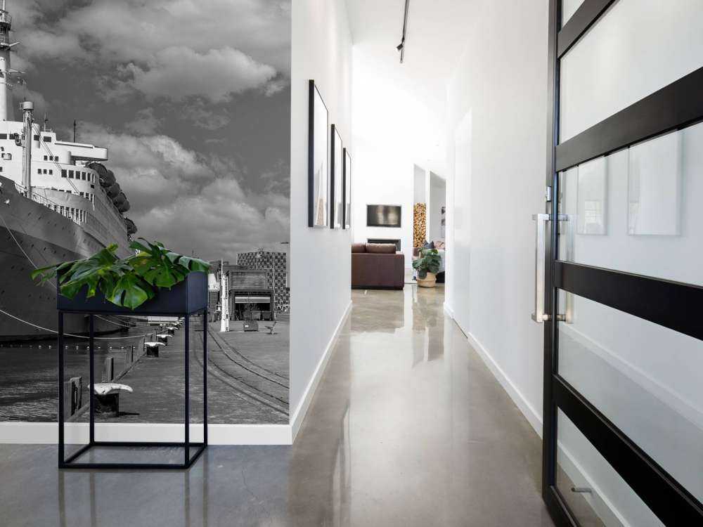 Dawny parowiec SS Rotterdam w czerni i bieli  