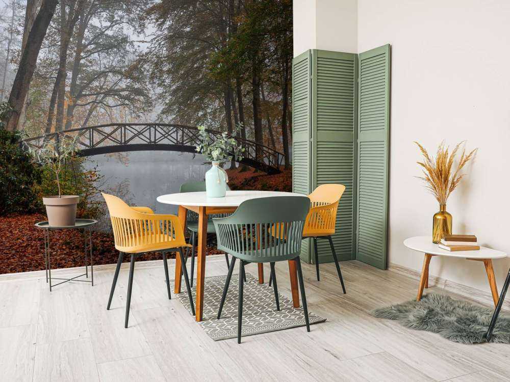 Mostek między drzewami