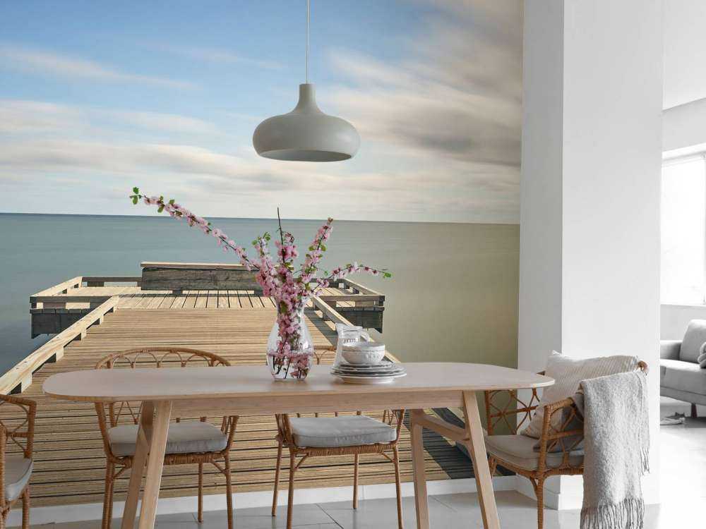 Długie drewniane molo