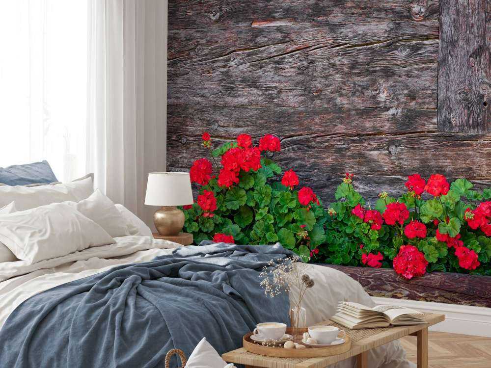 Stare drewno z kwiatami