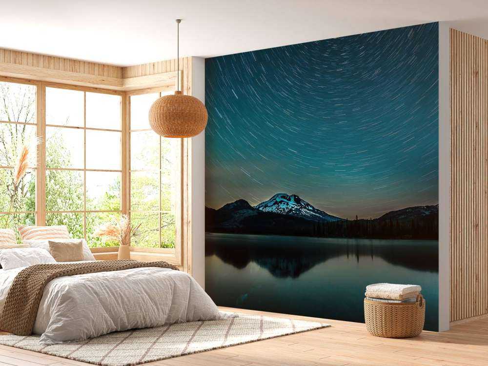 Ciemne gwiaździste niebo