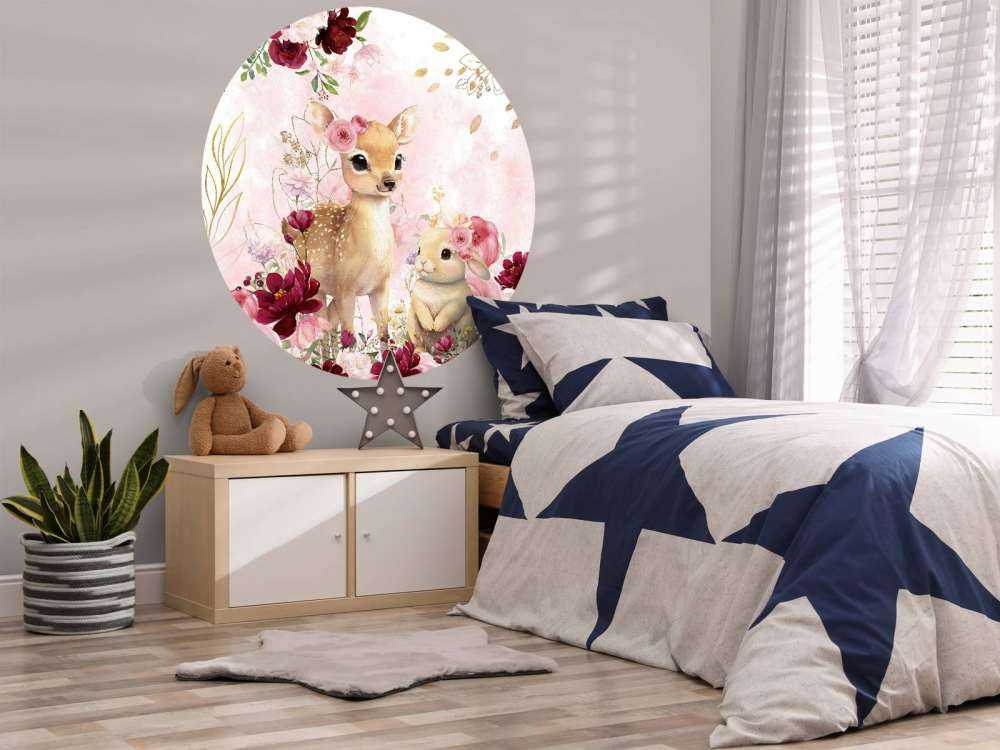 Hert i królik w kwiatowej okazałości