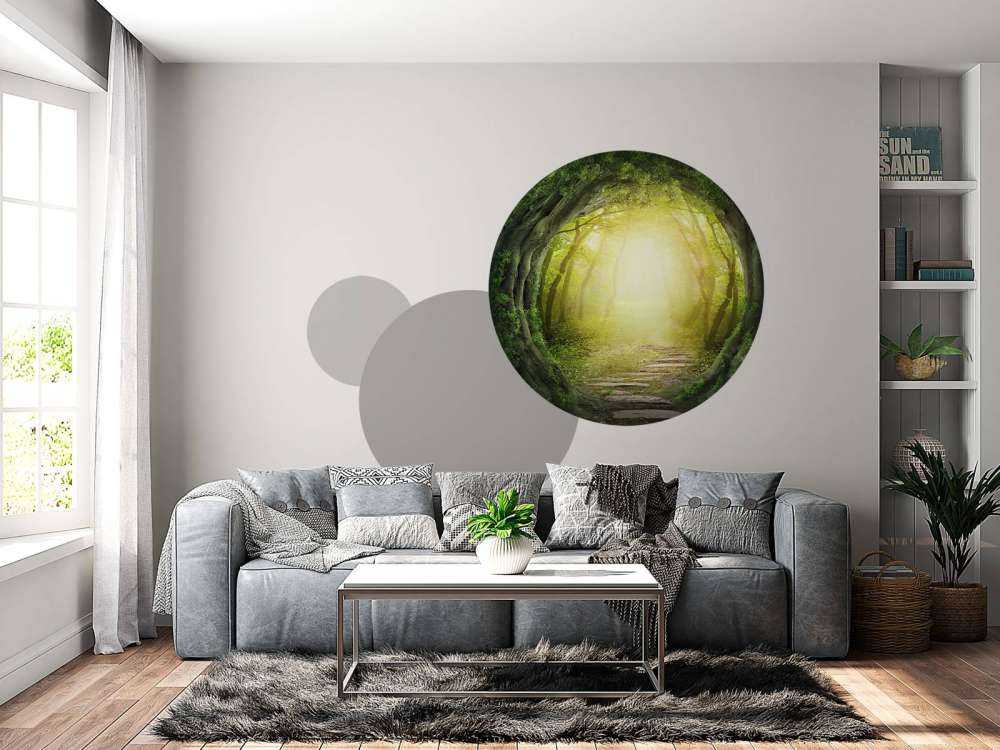 Kamienna ścieżka przez las