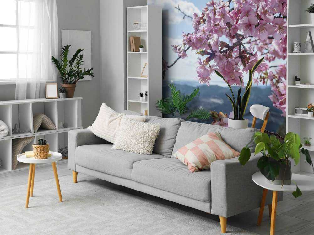 Kwiaty japońskie na tle gór