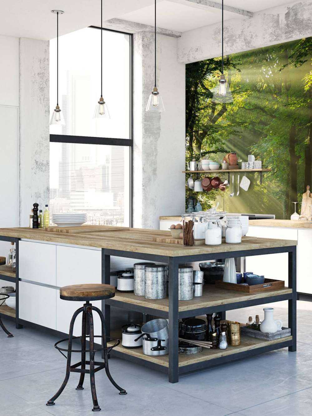 Promienie słońca przez drzewa