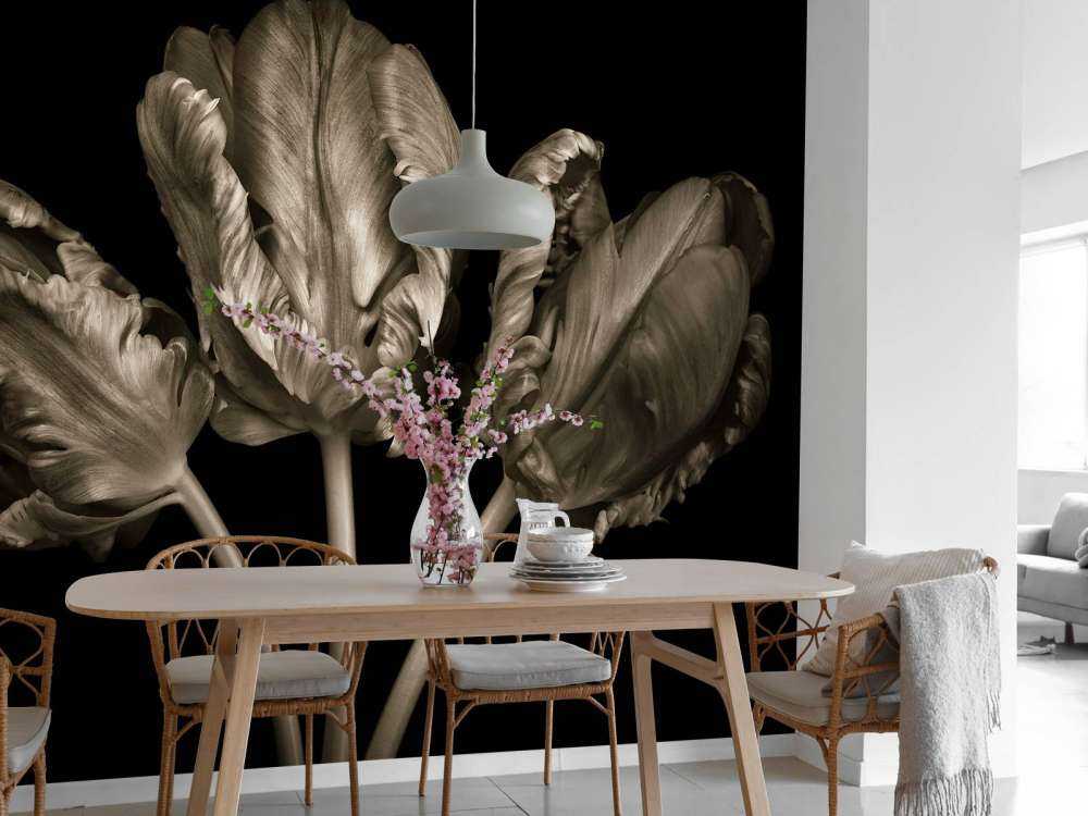 Trzy rokokowe tulipany