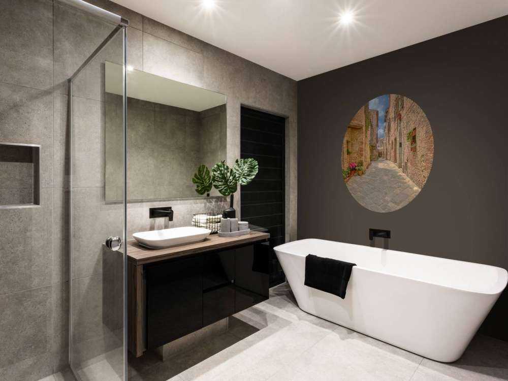 Włoska ulica z roślinami i kwiatami