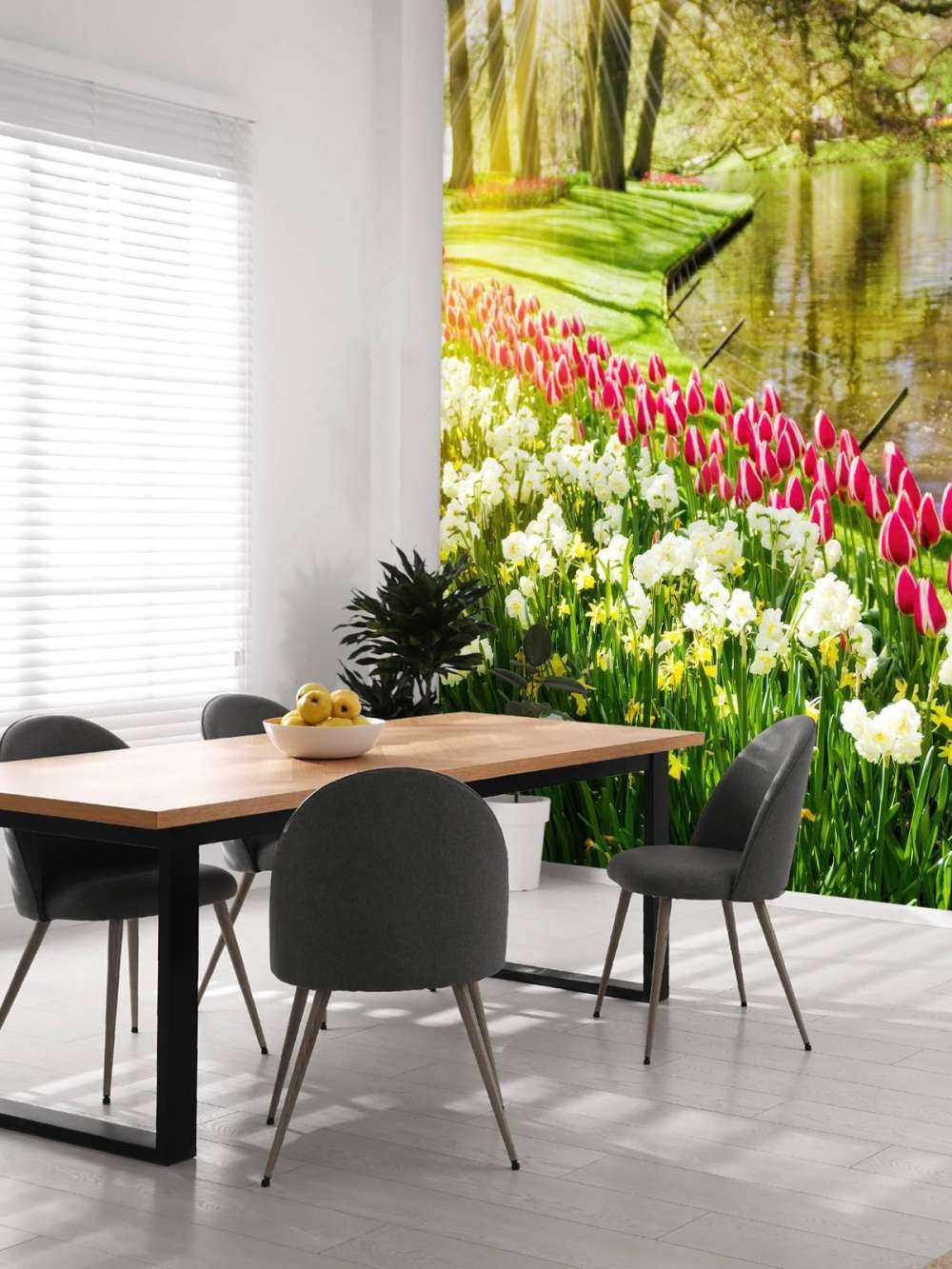 Kwiaty w słonecznym parku