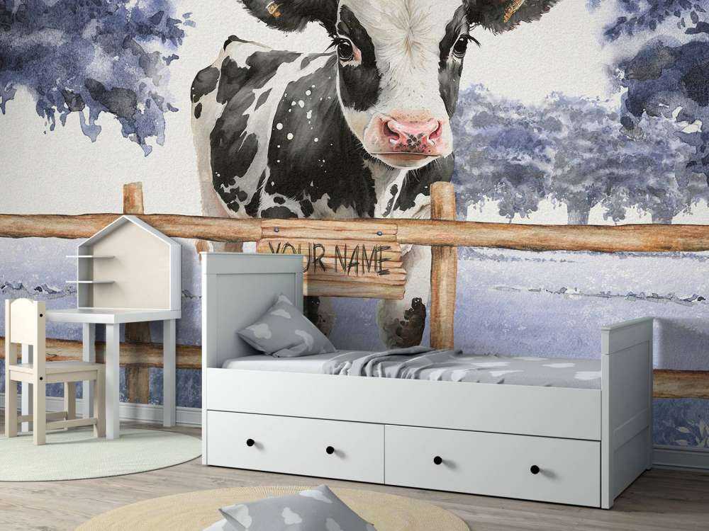 Młoda krowa na łące w kolorze niebieskim