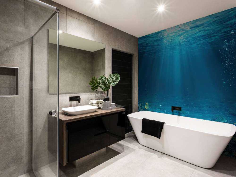 Promienie słońca przez wodę