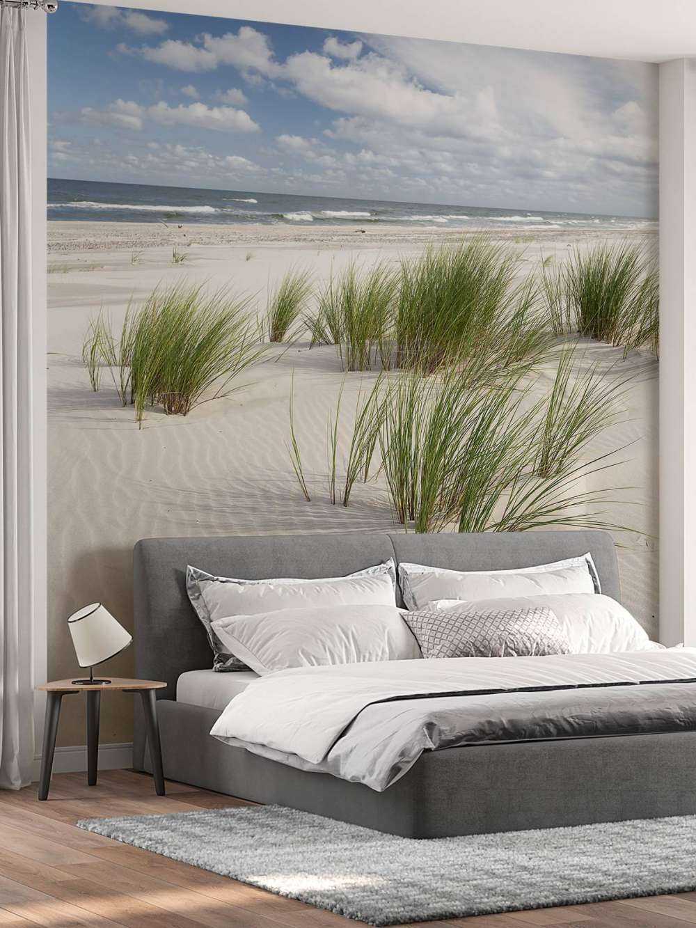 Plaża z roślinami wydmowymi