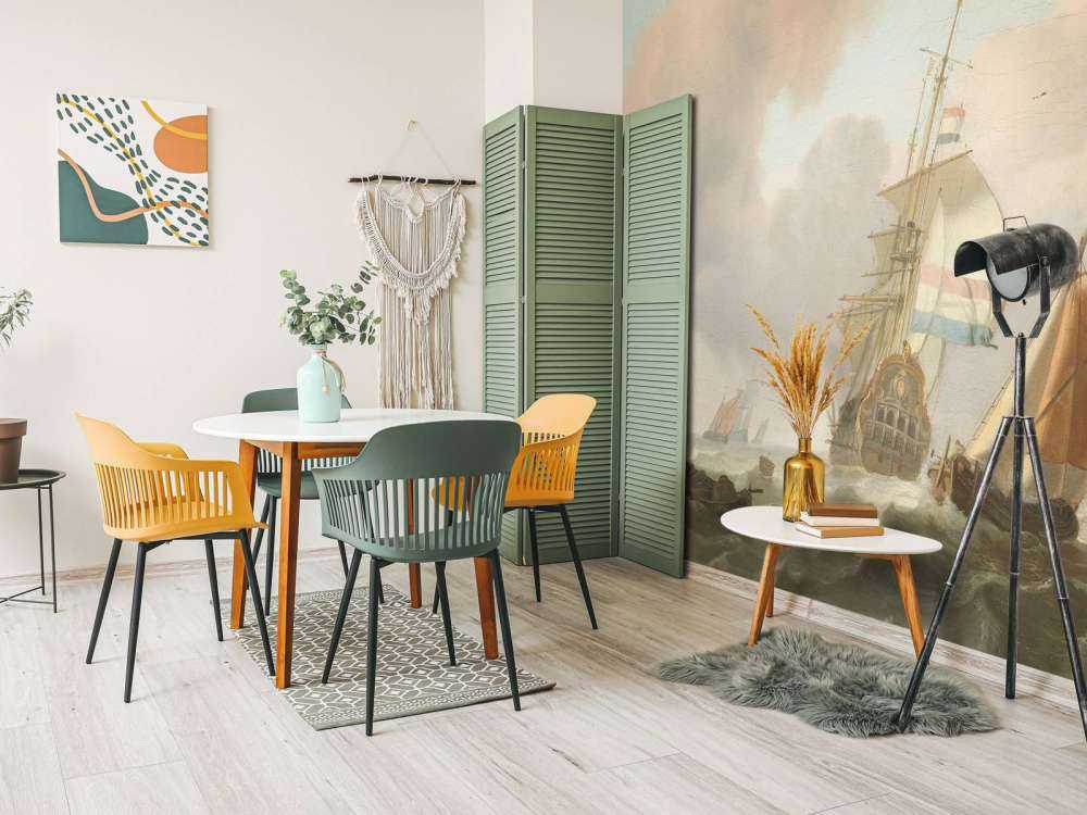 Skaliste morze ze statkami