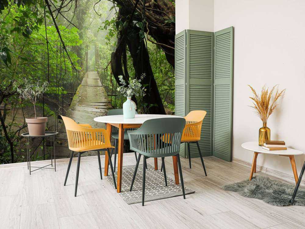 Most z drewnianymi deskami