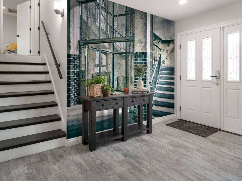 Stare schody i szyb windowy