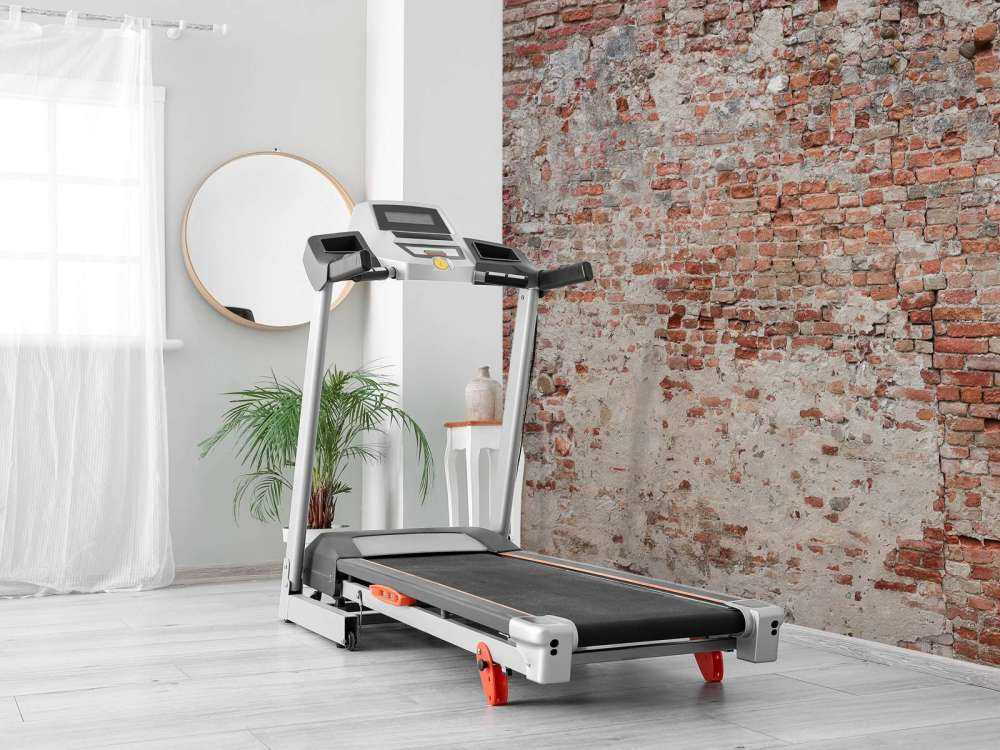 Krusząca się ściana z cegieł