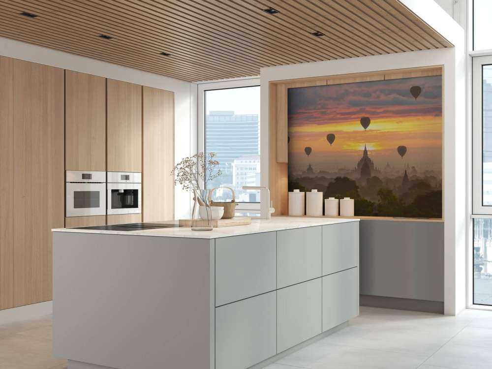 Bagan balloons flying over the ancient temples