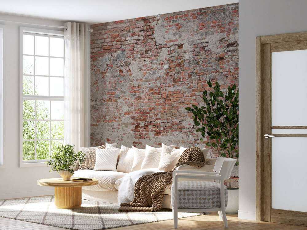 Krusząca się ściana z cegieł