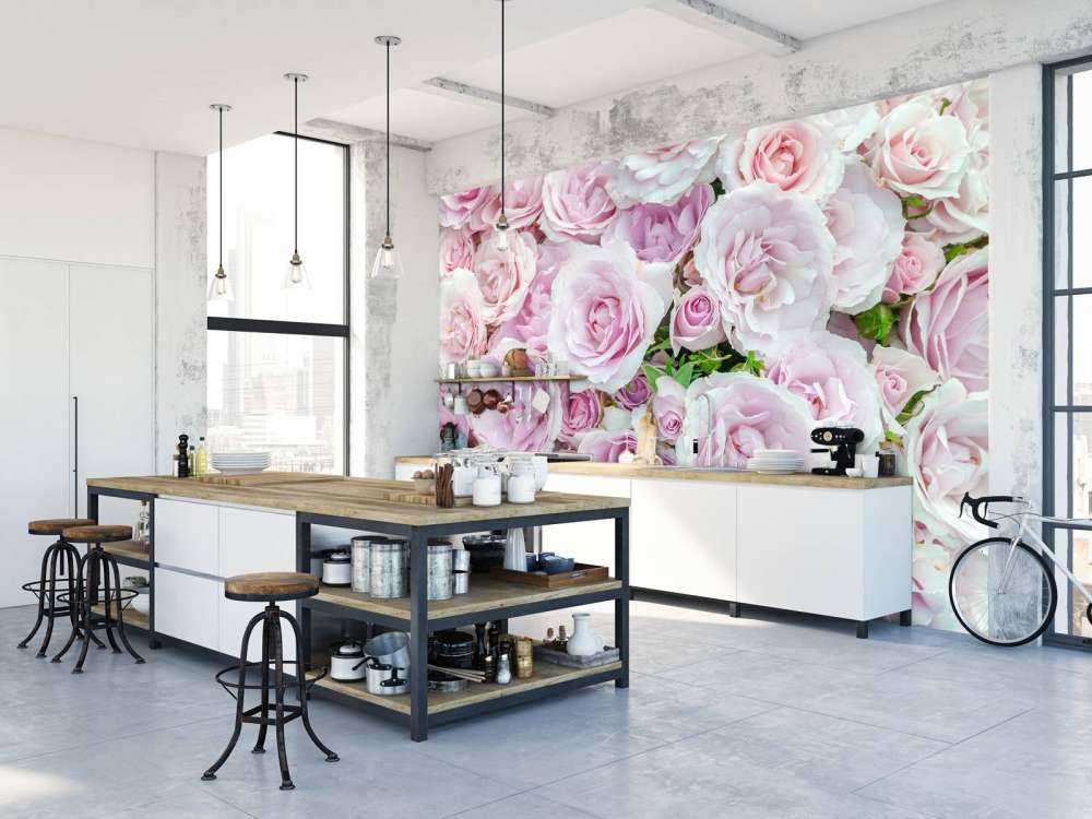 Kolorowe róże białe i różowe