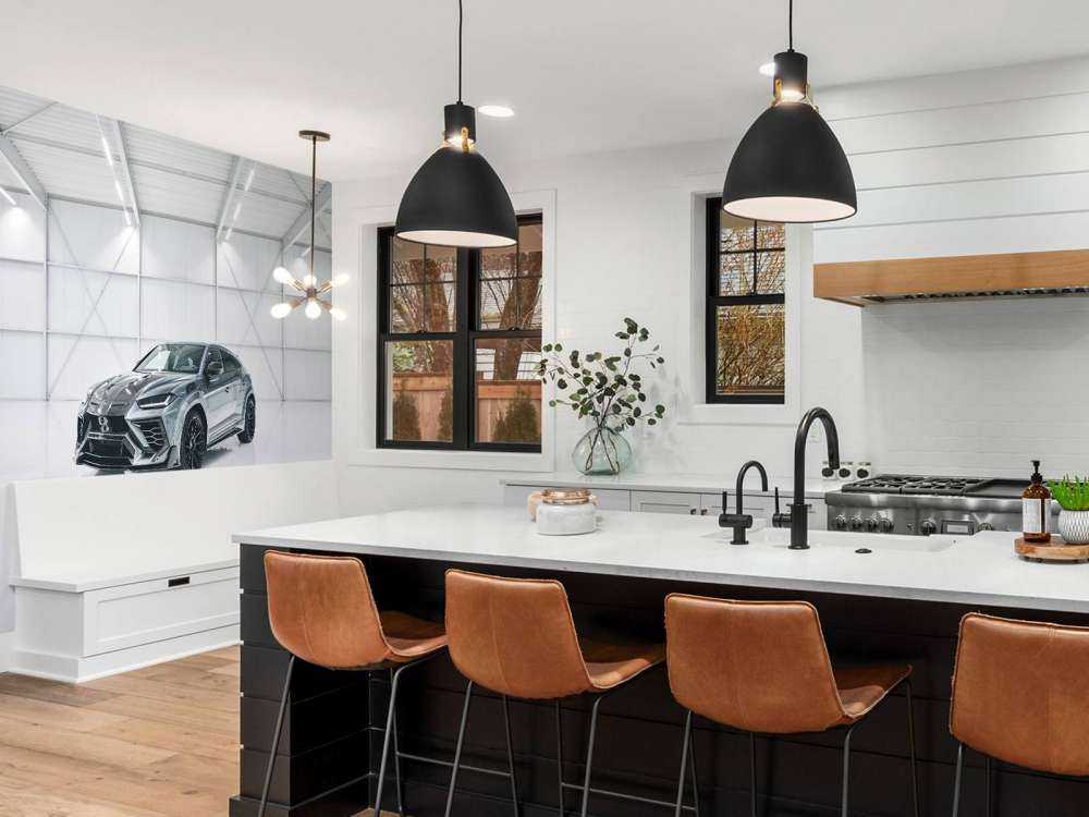 Lamborghini w białej hali