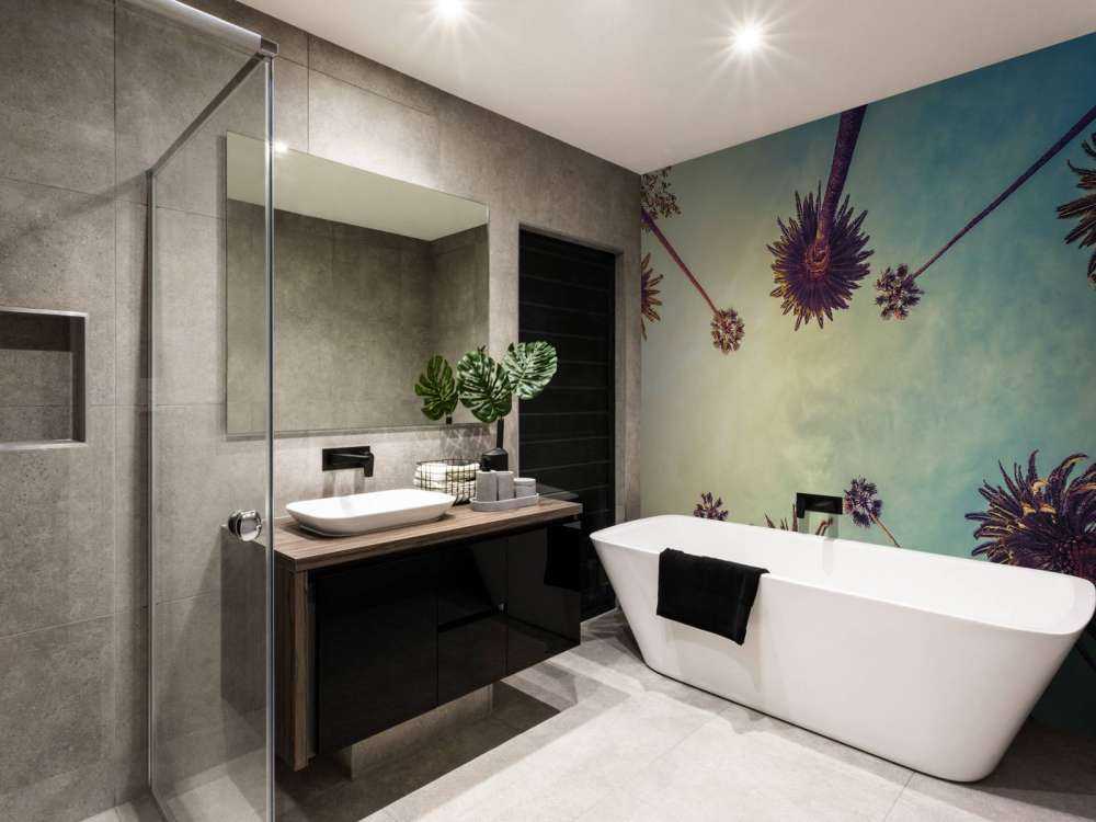 Widok z dołu na palmy