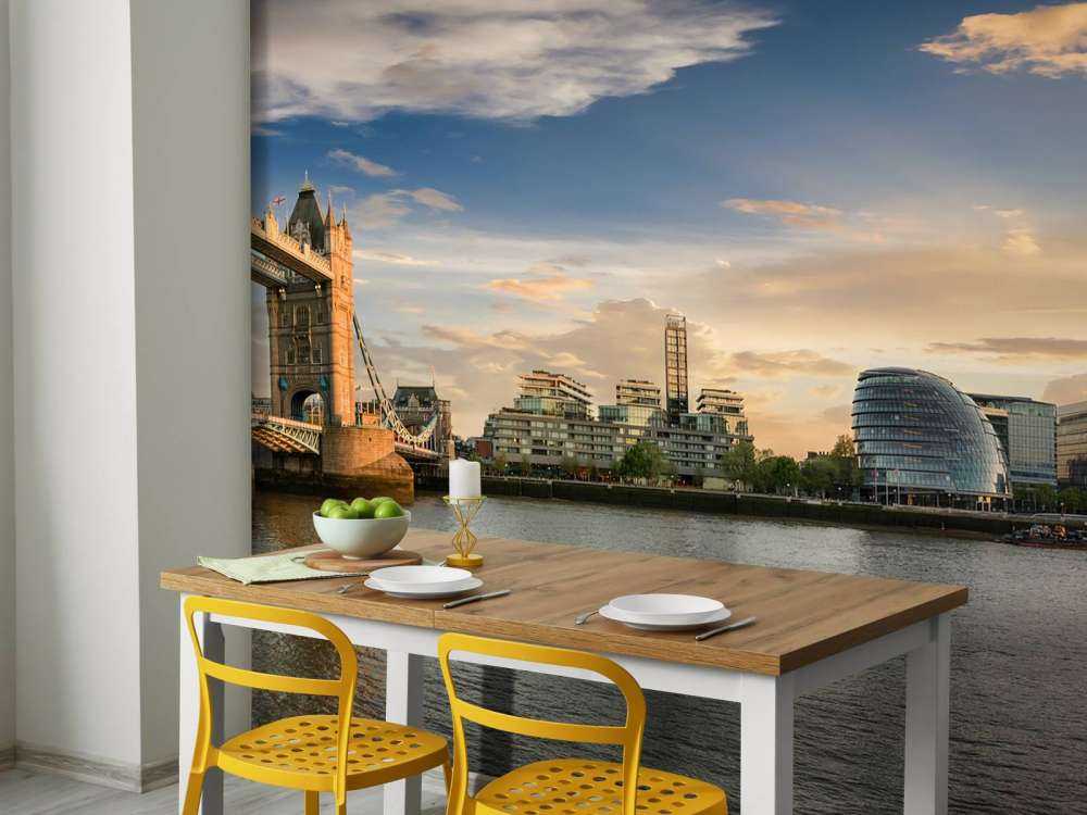 Skyline London z mostem Tower Bridge