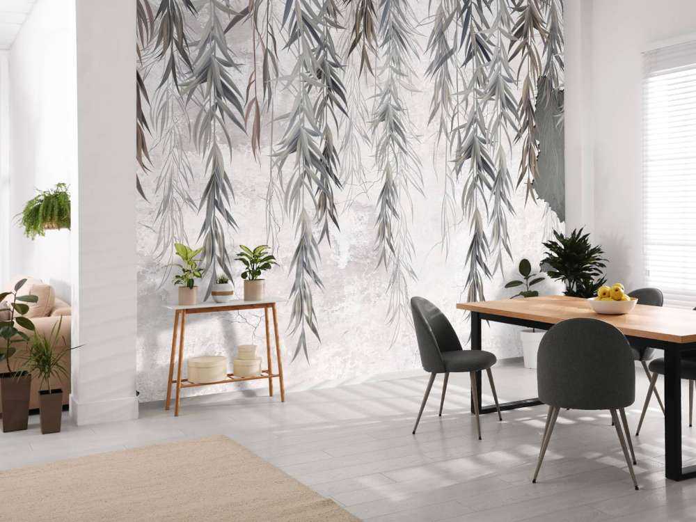 Zwisające gałęzie nad betonem