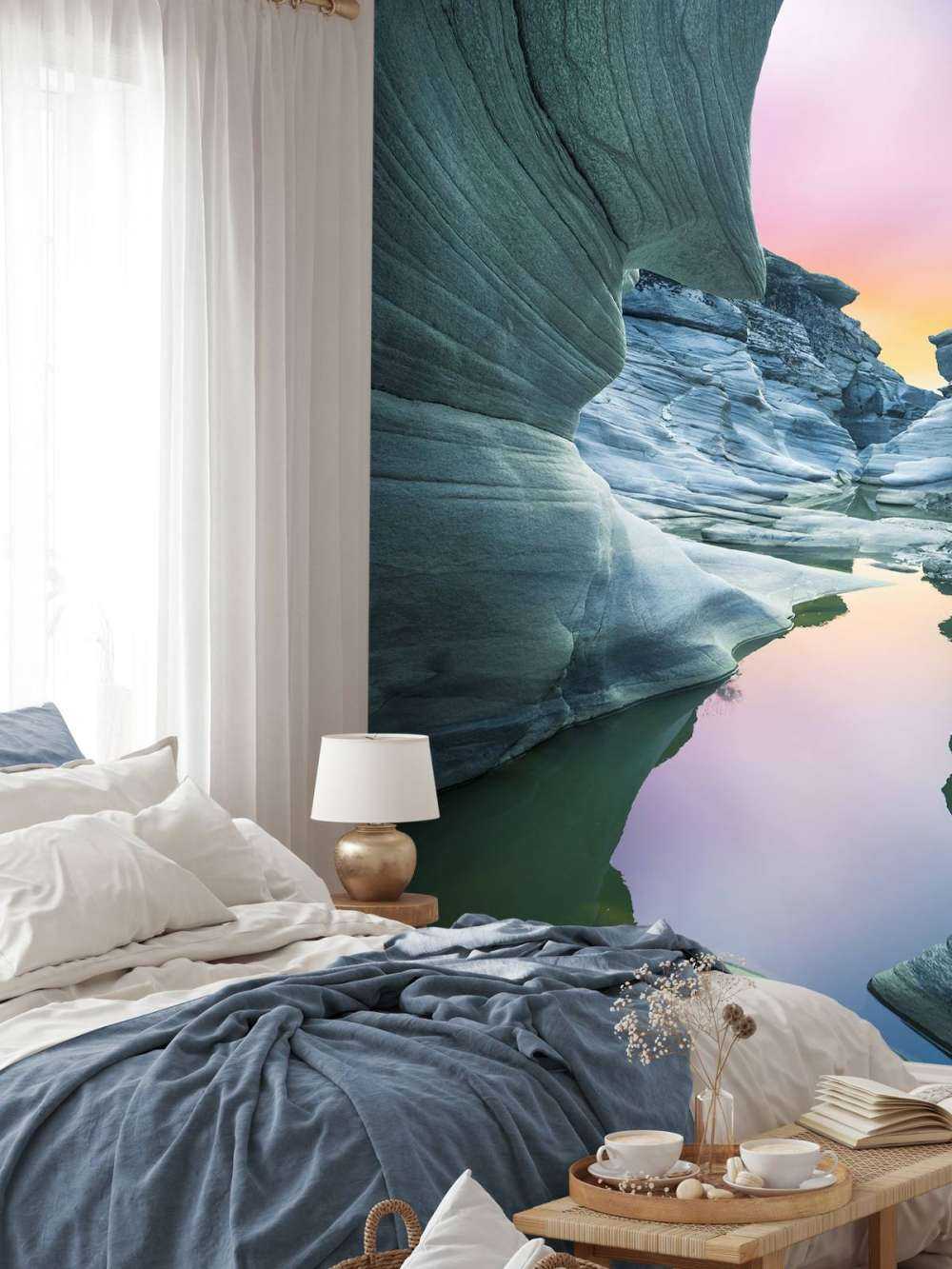 Jaskinia z kolorowym niebem