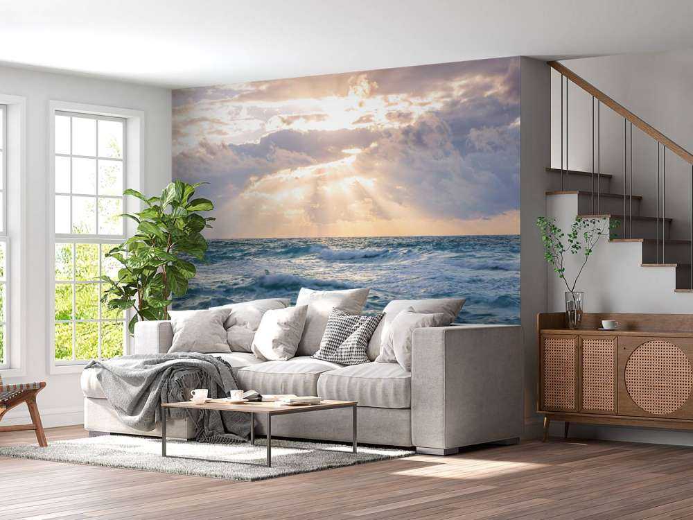 Promienie słońca nad morzem