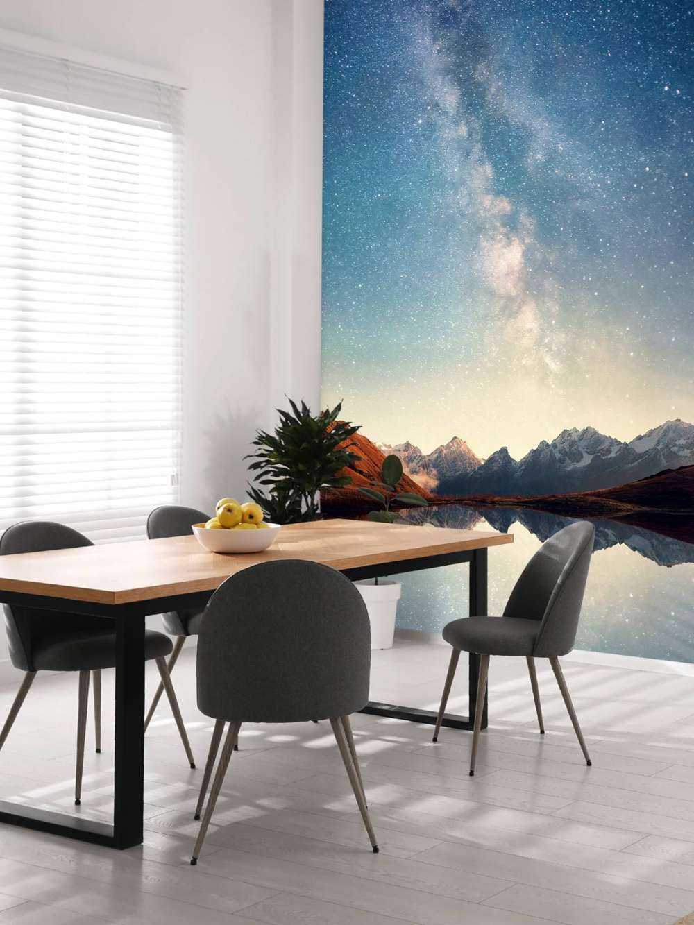 Gwieździste niebo nad górami