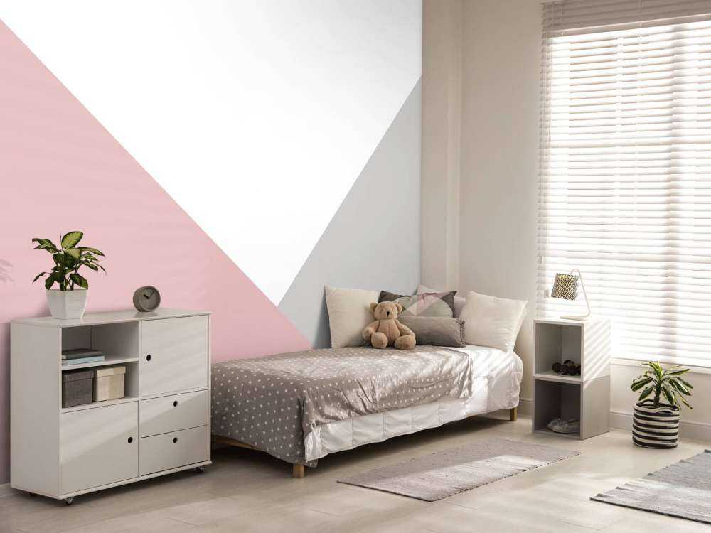 Różowe i szare trójkąty