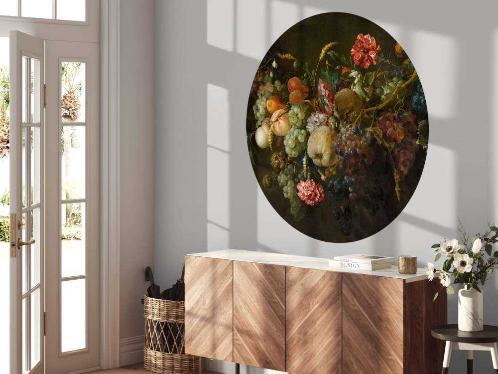 Wianek z owoców z kilkoma kwiatami