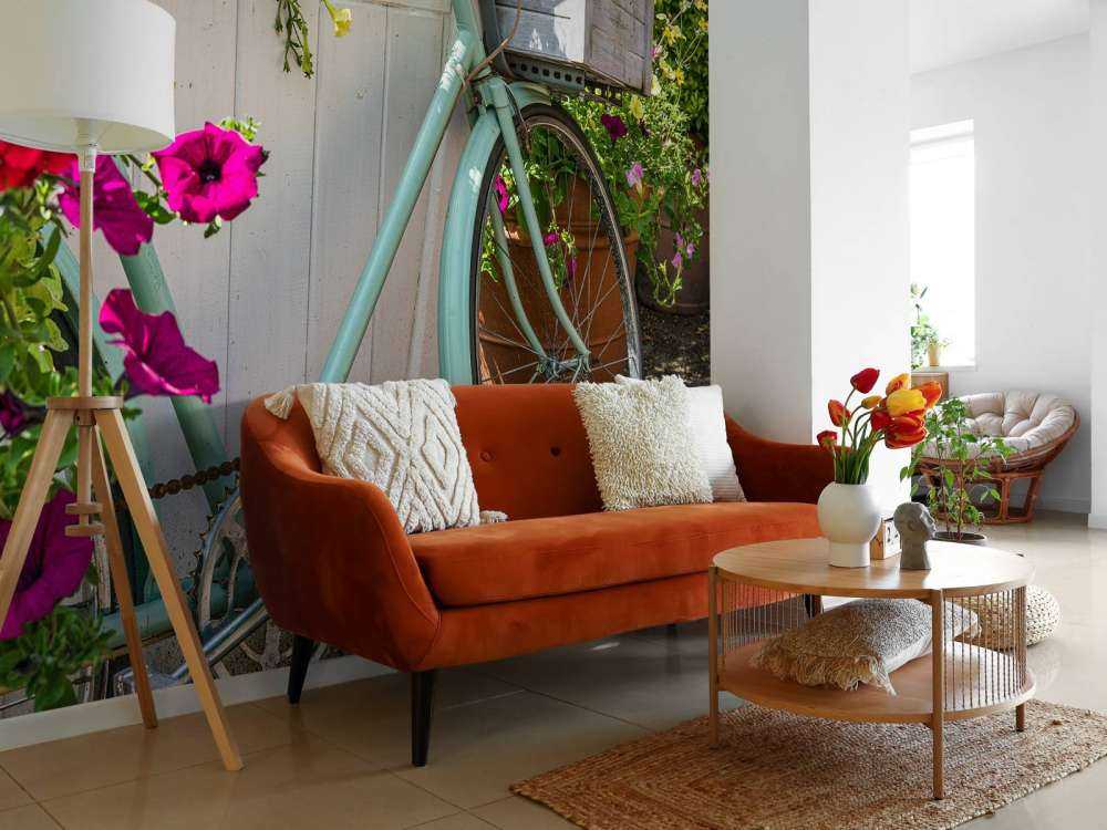 Stary rower z kwiatami