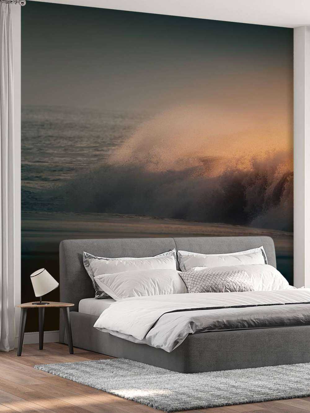 Rozbijające się fale na plaży