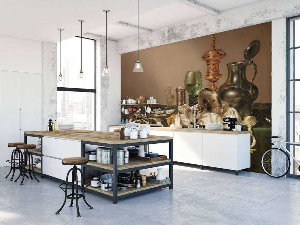 Martwa natura z pozłacanym kieliszkiem