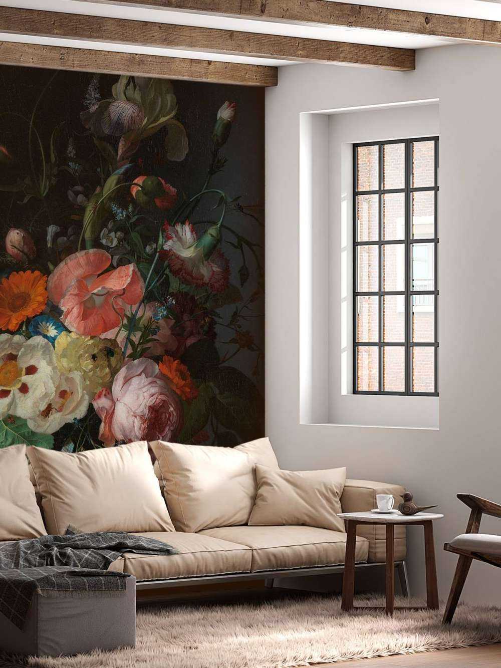 Martwa natura z kwiatami na marmurowym stole