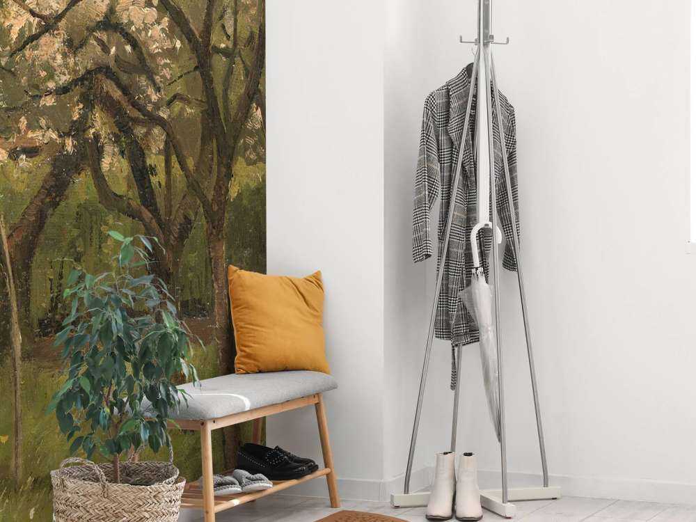 Kwitnące drzewo w sadzie