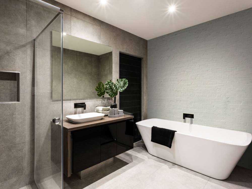 Malowany mur z cegły