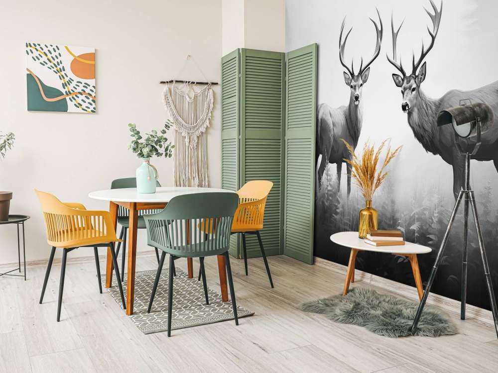 Symetria jelenia mglistego lasu