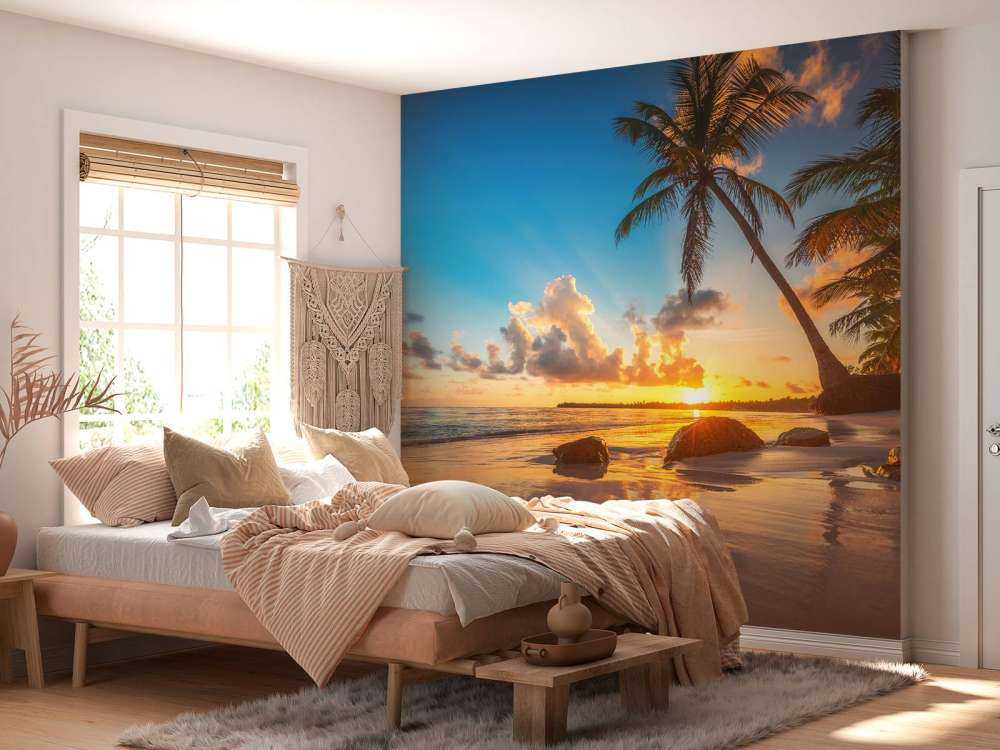 Palmy o zachodzie słońca