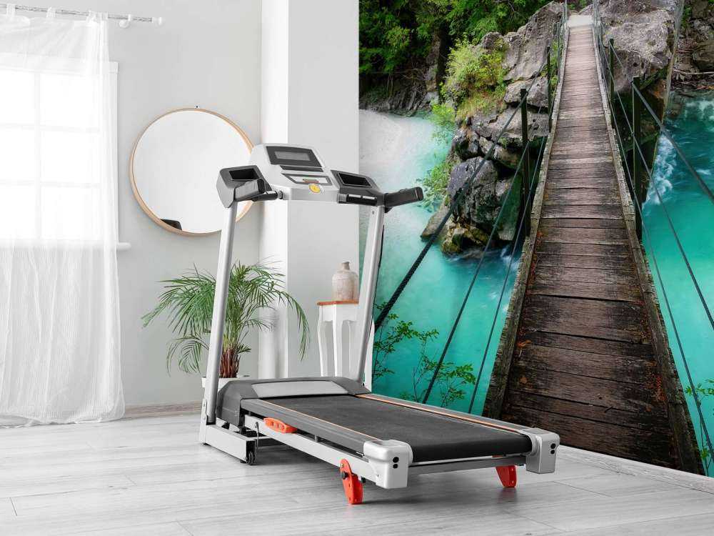 Most nad piękną, błękitną rzeką