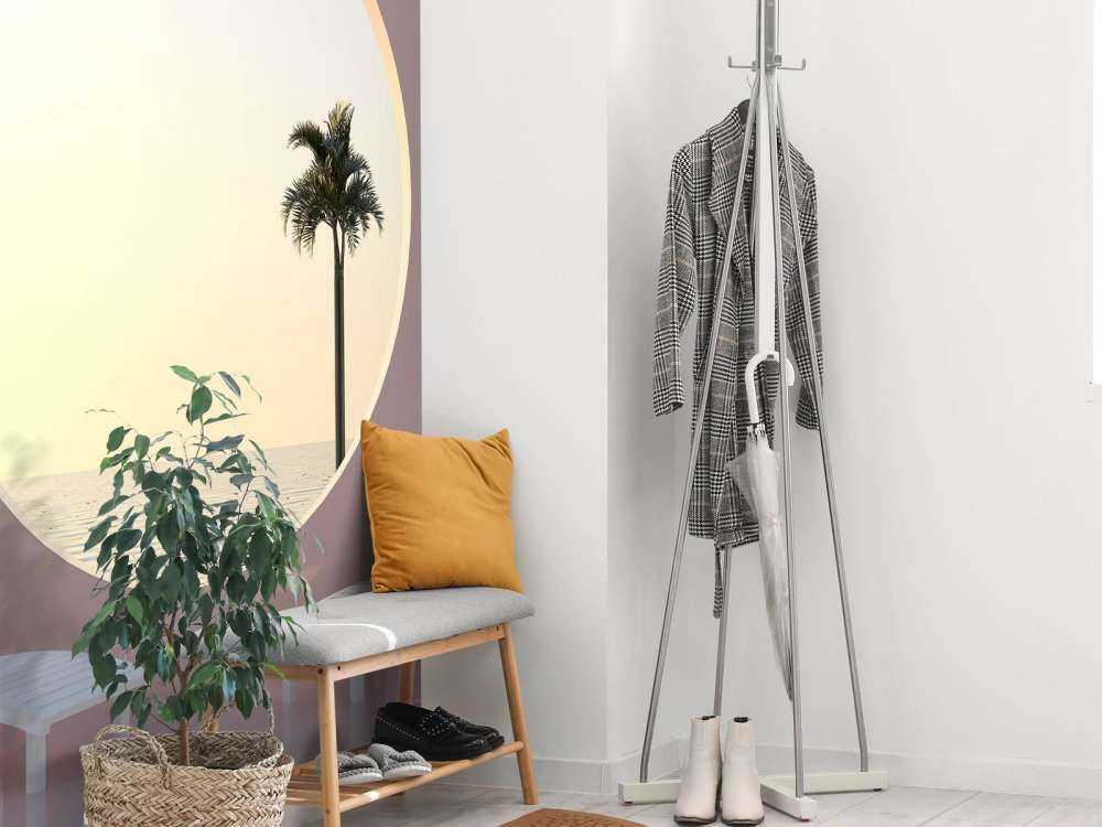 Różowa ściana z okręgiem