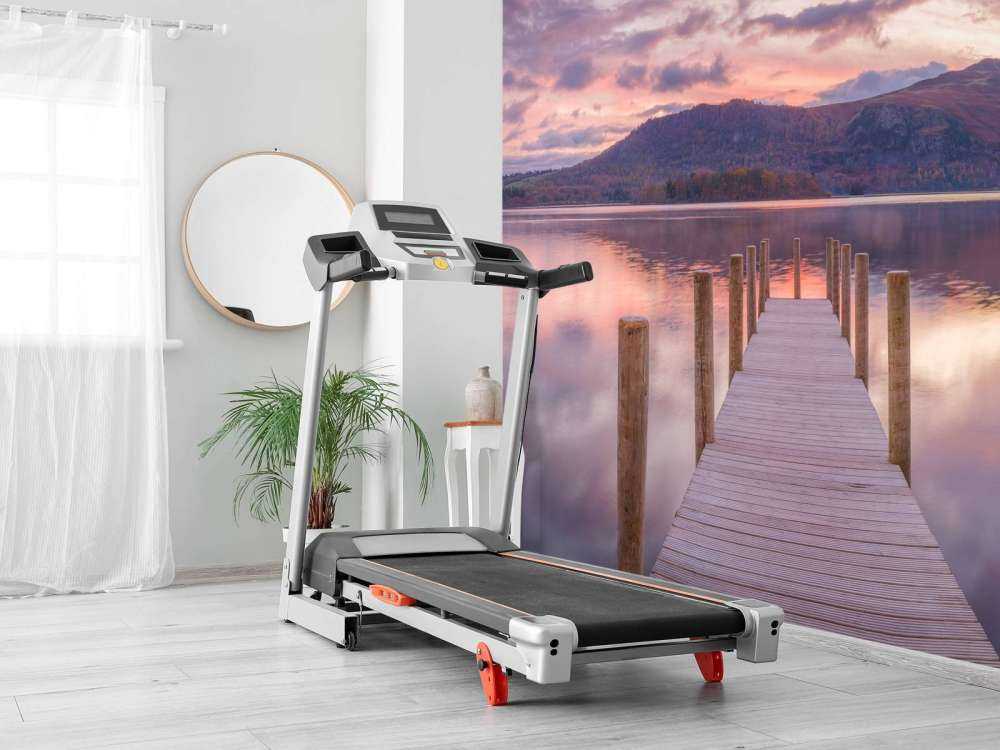 Nabrzeże zachodzie słońca