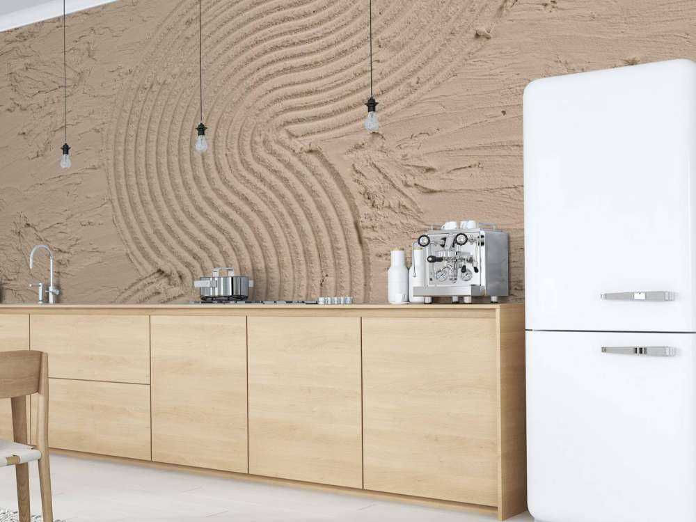 Organiczne linie i struktury obszycia w kolorze taupe