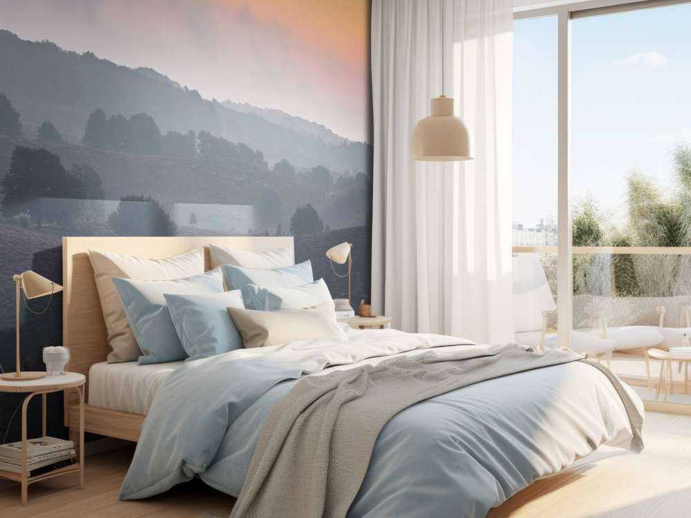 Mglisty wschód słońca na wrzosowisku