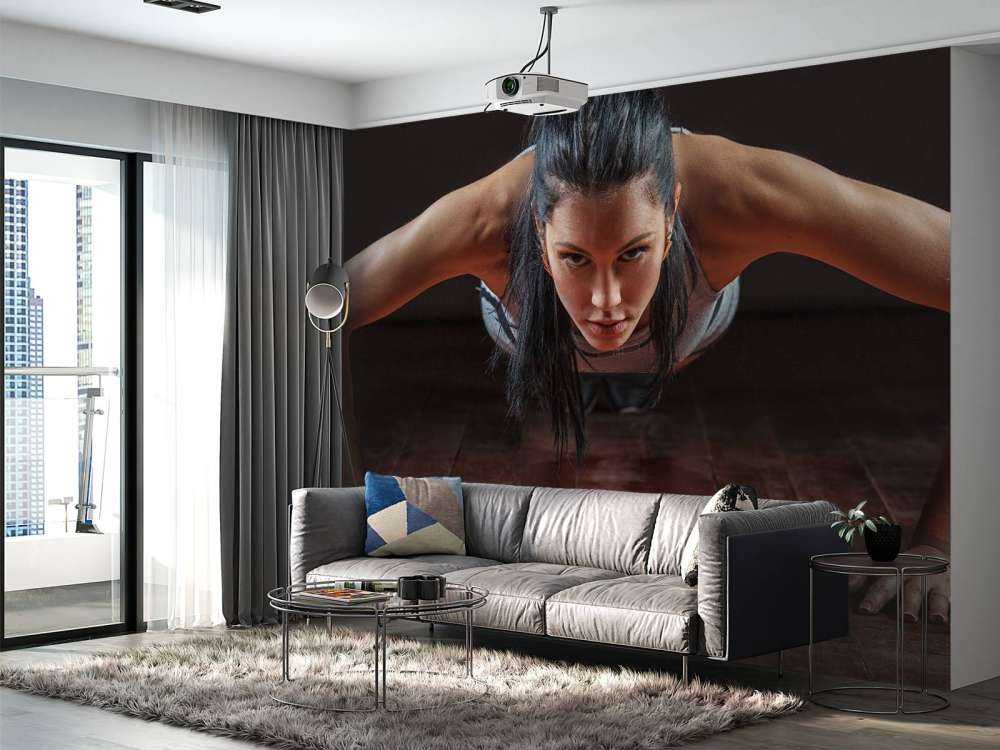 Kobieta robiąca pompki