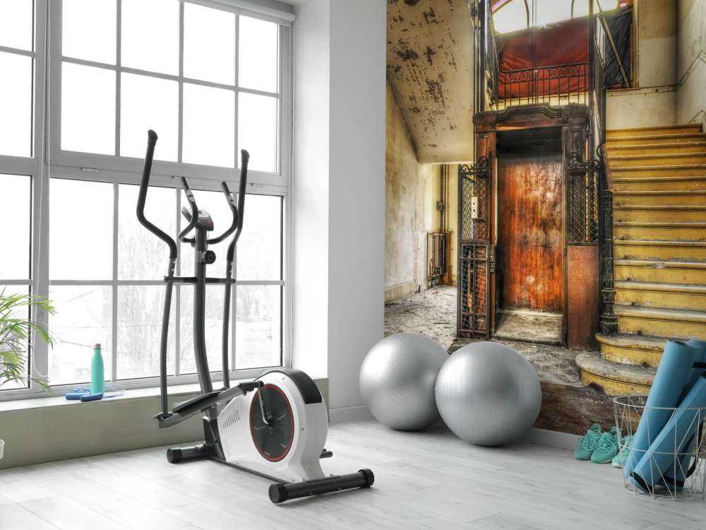 Opuszczone lobby hotelowe