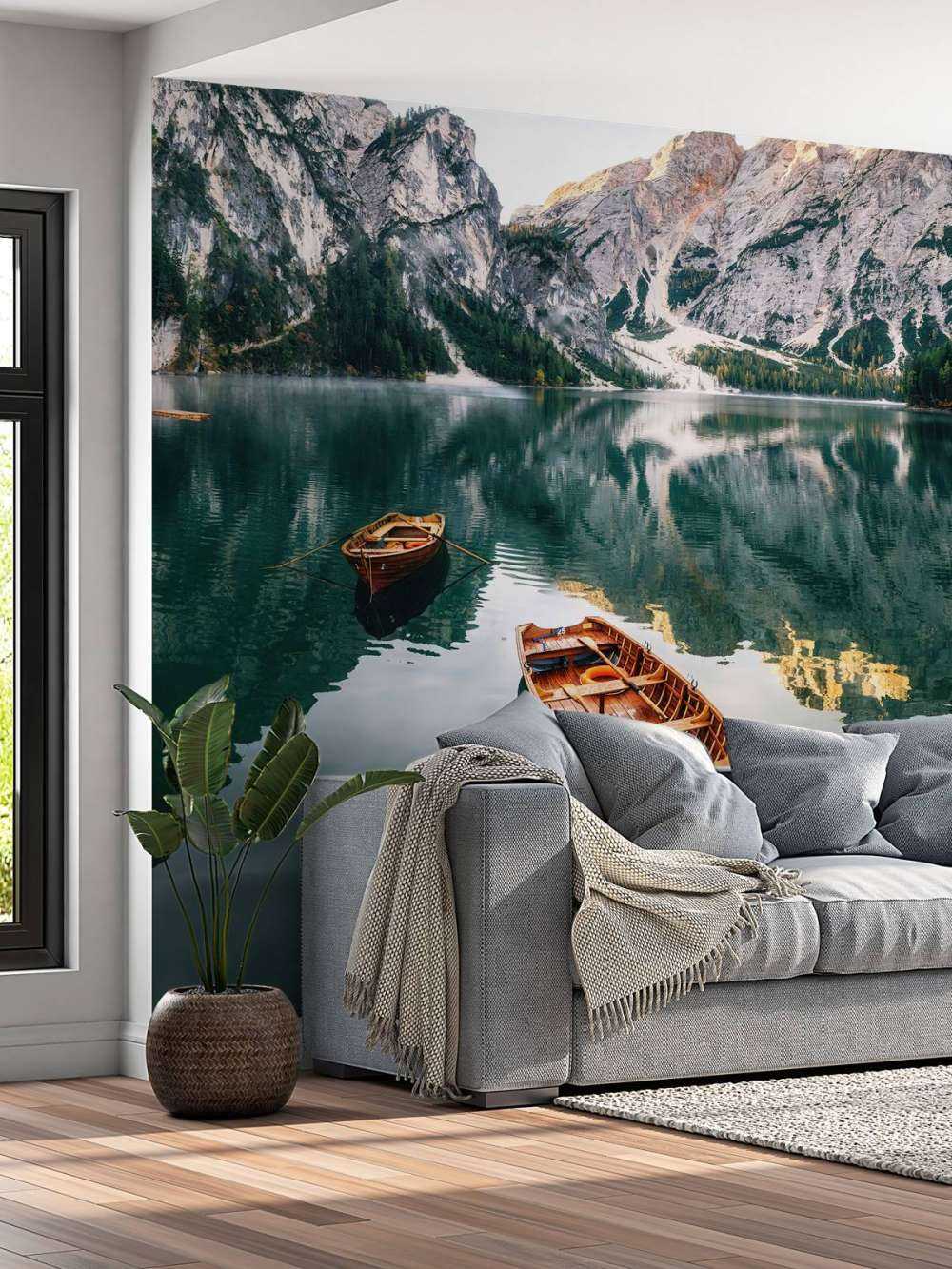 Łodzie we włoskim jeziorze