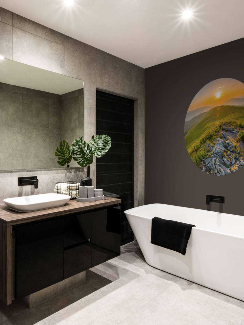 Zachód słońca w górskim krajobrazie