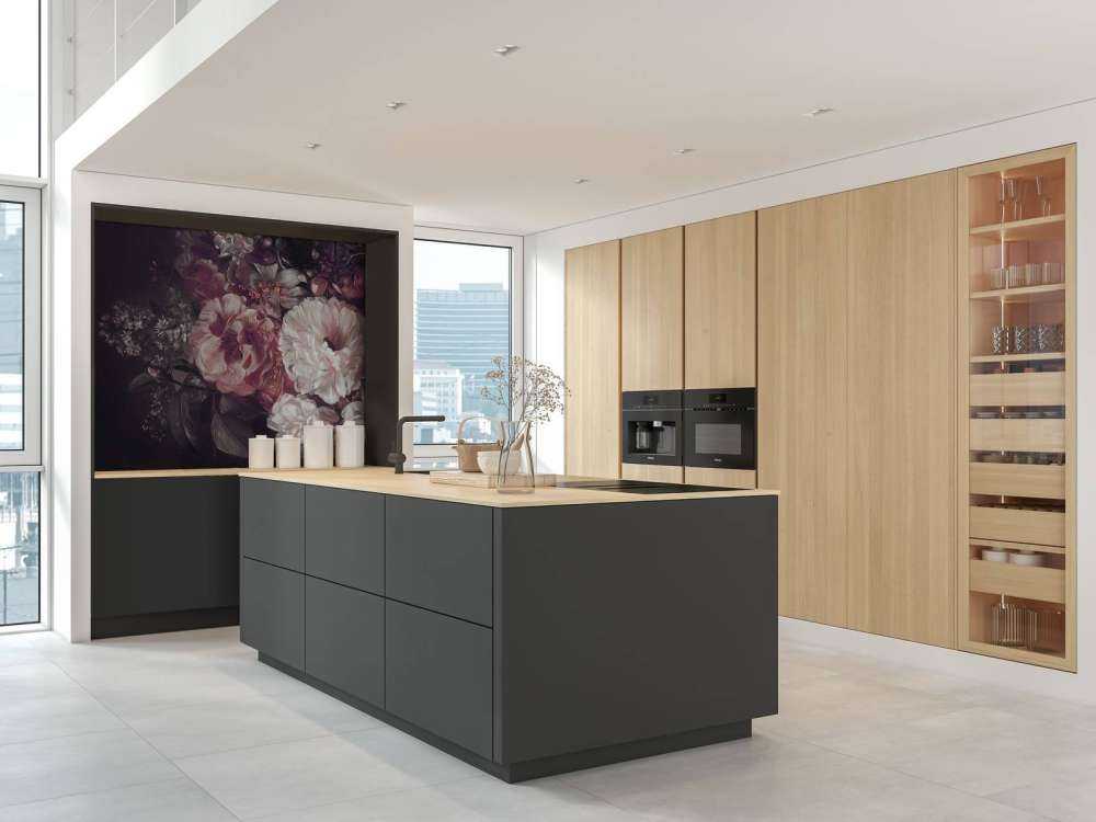 Bukiet z lilakami czerwonymi